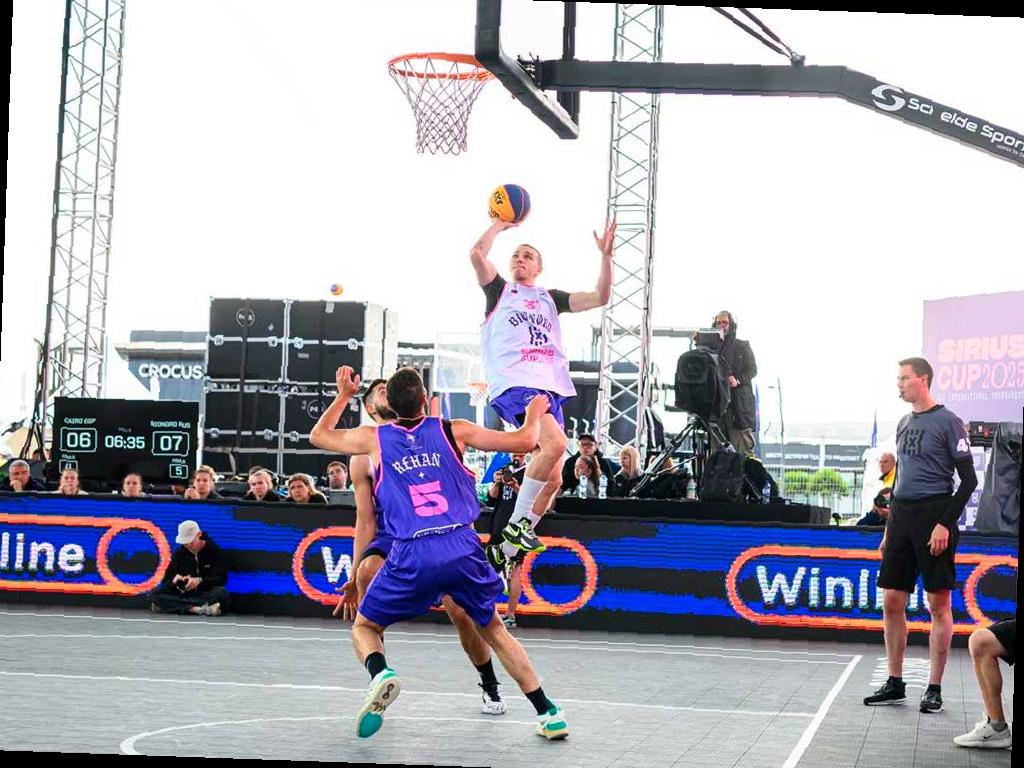 В Сириусе проходит международный баскетбольный турнир Sirius Cup
