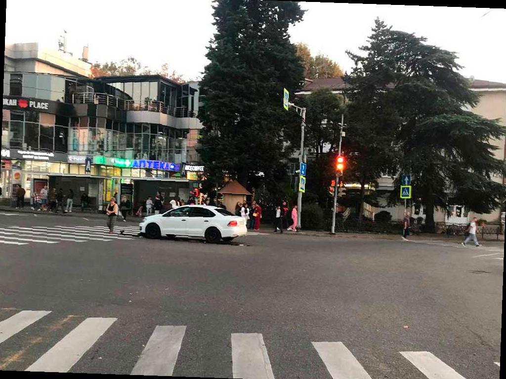 В Центральном районе Сочи произошло ДТП с участием подростка на самокате