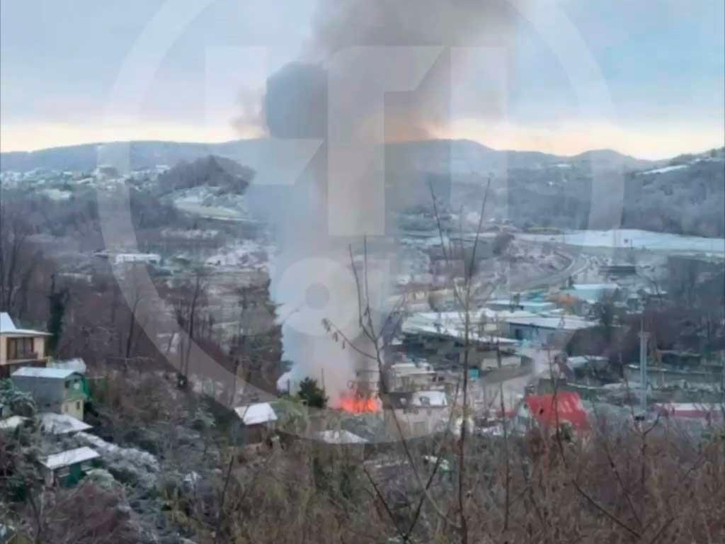 Утром в Сочи произошел пожар в частном доме