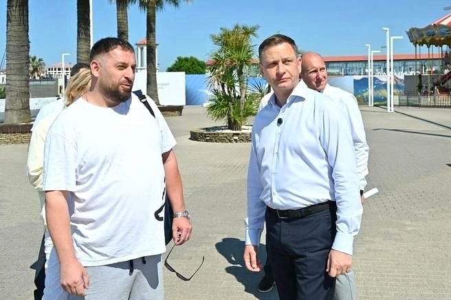 Мэр Сочи сообщил о сроках снятия заборов на Южном моле