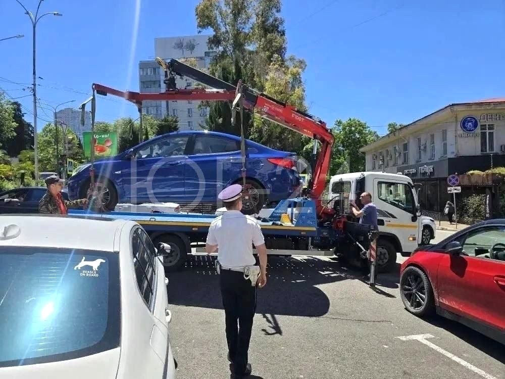 Штрафы для водителей, нарушающих правила парковки у электрозарядок в Сочи
