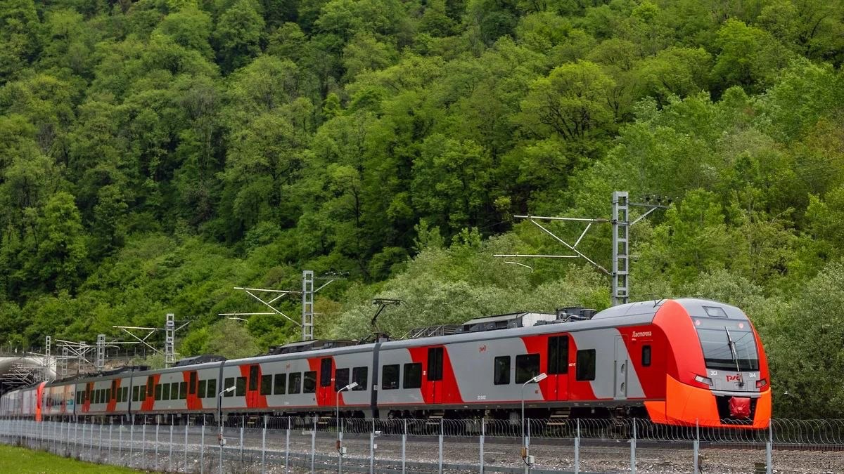 Дополнительный поезд Москва—Адлер начнет курсировать с 16 июля