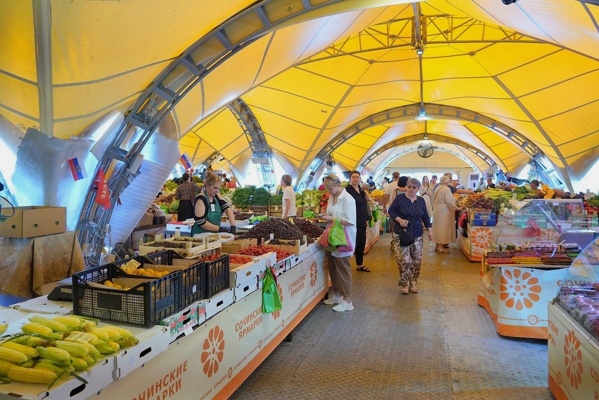 Жители Сочи выступают против закрытия городской ярмарки в микрорайоне Ареда