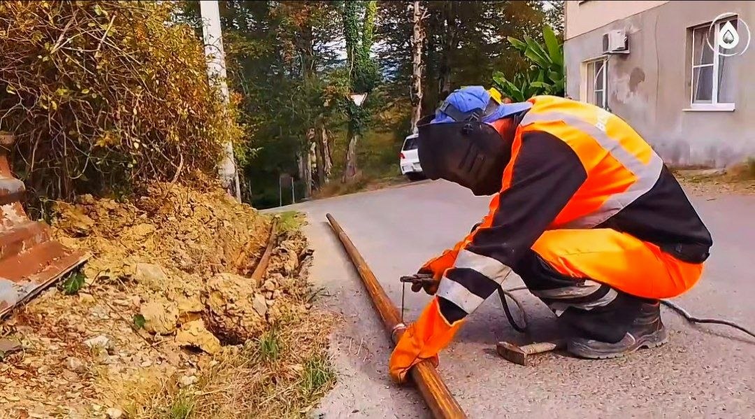 Замена участка сети водоснабжения началась в Лазаревском районе Сочи
